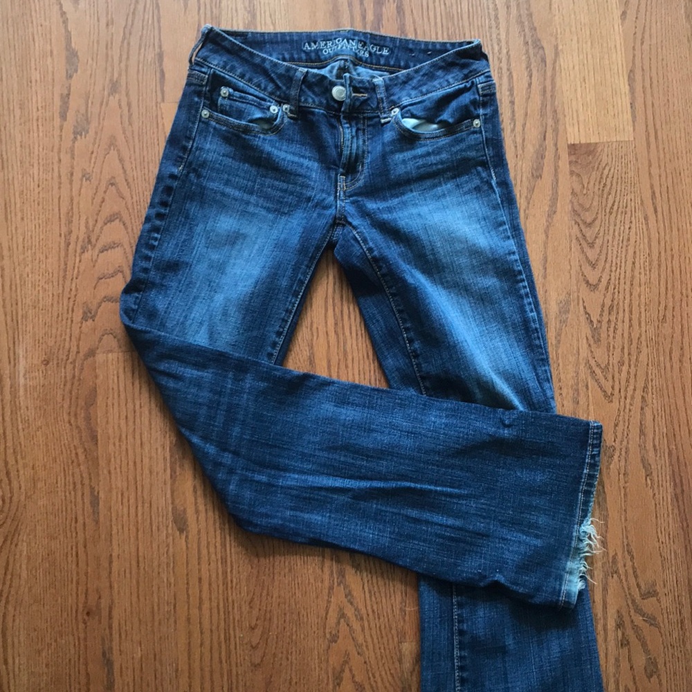 AE dark blue boyfriend jeans